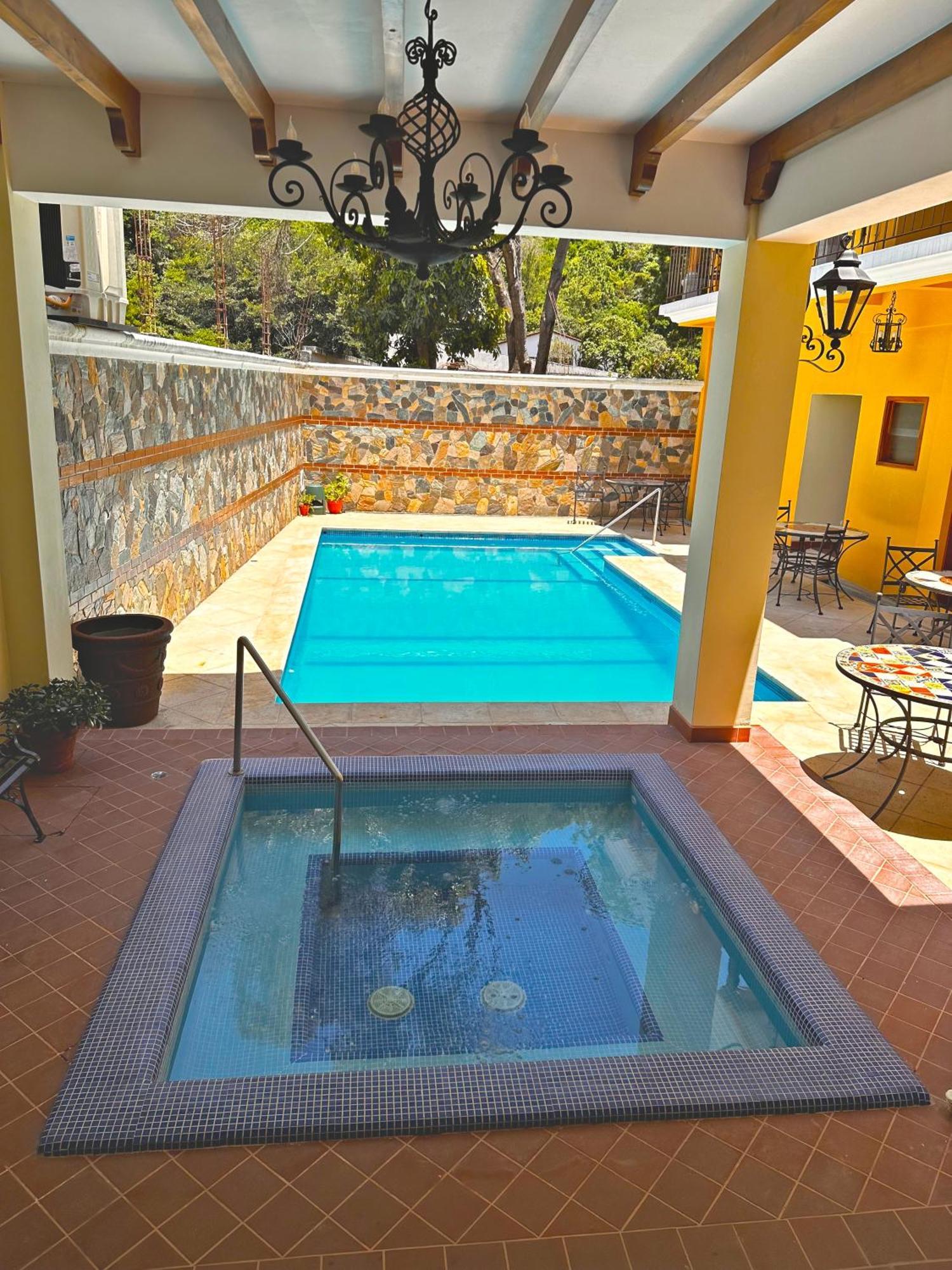 Hotel Jotam Panajachel Exterior photo